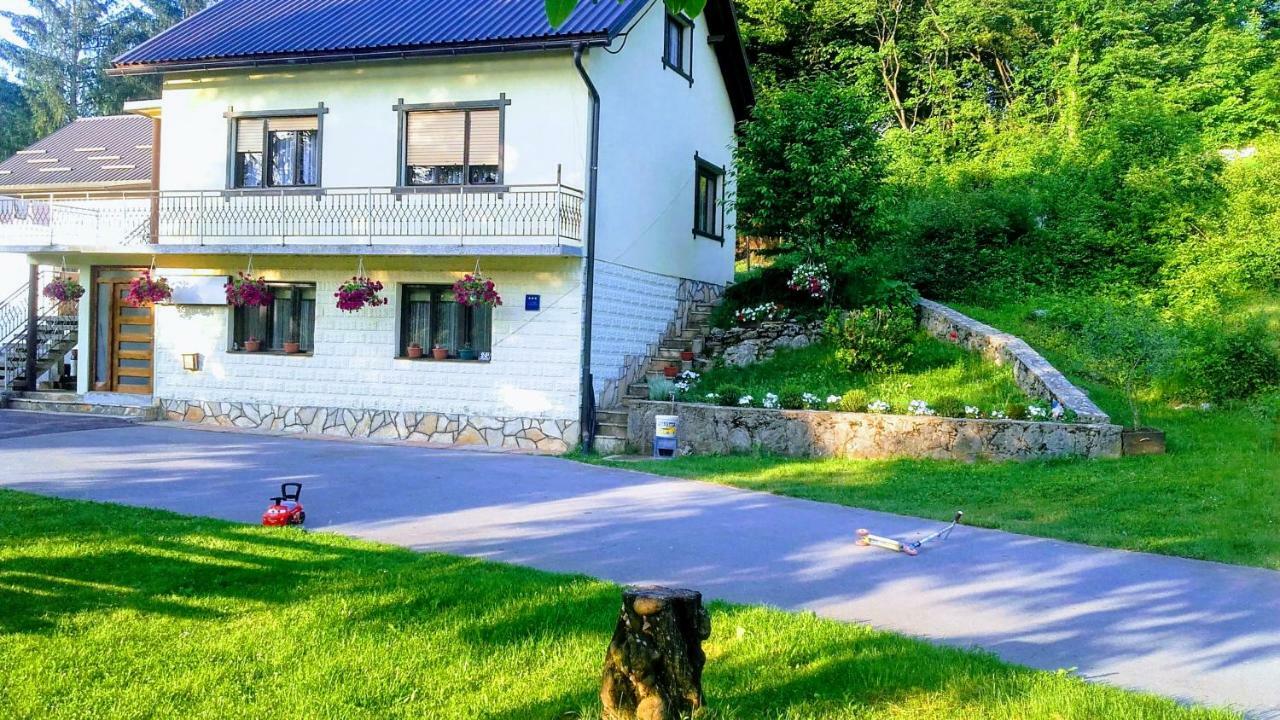 Appartement Sokol à Ogulin Extérieur photo
